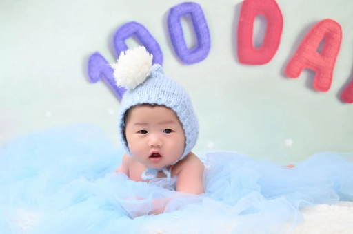 青州宝宝喜欢搓脚